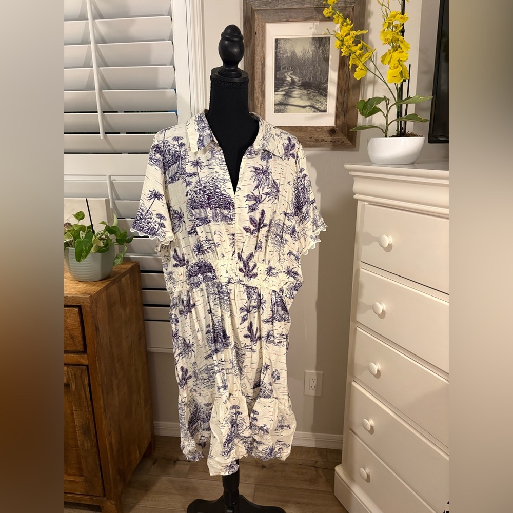 Umgee White and Navy Blue Floral Mini Dress